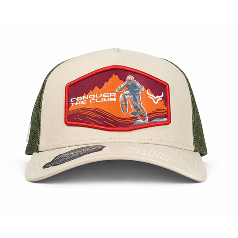 Gorra Conquer the Climb - vista frontal