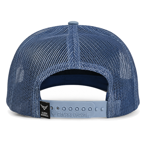 Gorra Ranch & Corral Simmental azul con visera café, vista trasera. SKU 7506552413327.