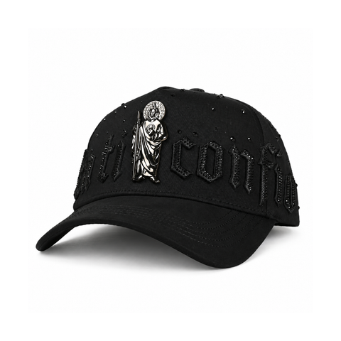 Gorra 44723778, vista tres cuartos, fondo blanco.