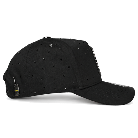 Gorra Italiense negra Rugrats — vista lateral derecho sobre fondo blanco