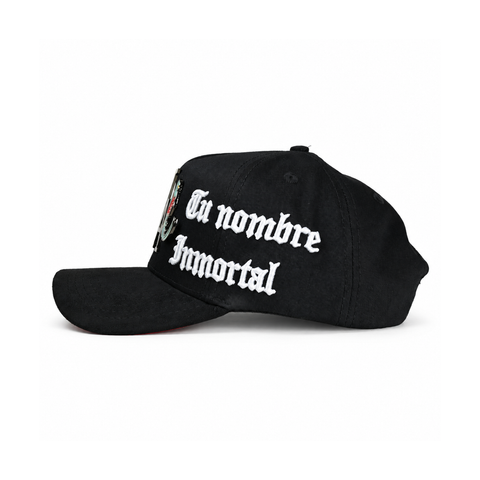 Gorra 90129730, vista lateral izquierdo, fondo blanco.