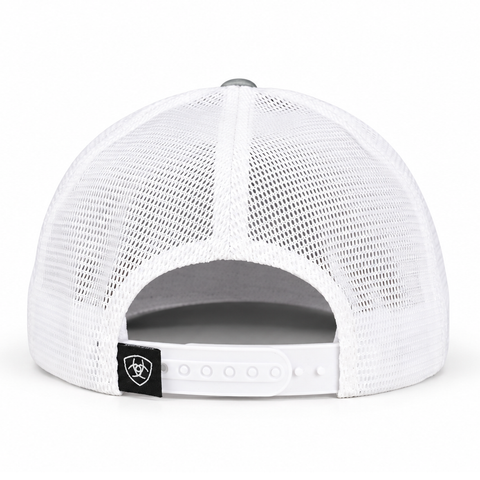 Gorra ARIAT gris con malla blanca y cordón rojo, vista trasera