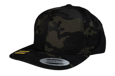 YUPOONG SNAPBACK MULTICAM BLACK (PATTERN DIFERENTE EN CADA GORRA)