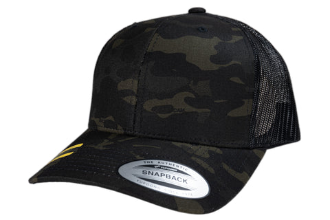 YUPOONG MULTICAM BLACK (PATTERN DIFERENTE EN CADA GORRA)