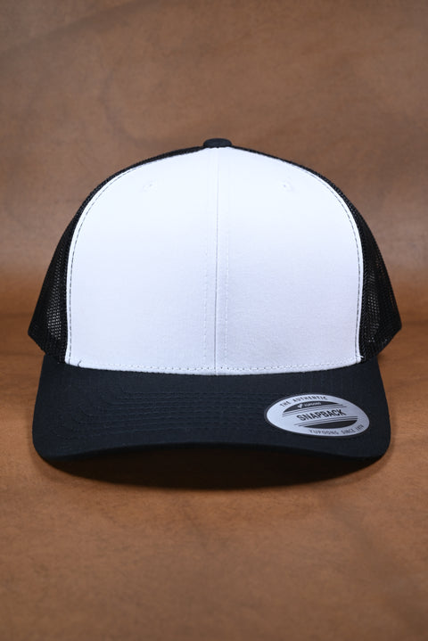 YUPOONG CLASSIC NEGRO/BLANCO