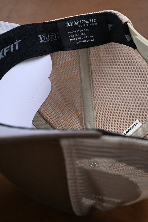 FLEXFIT 110 AJUSTABLE CAFES/BEIGE