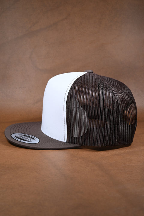 YUPOONG SNAPBACK MESH CAFES/BLANCO