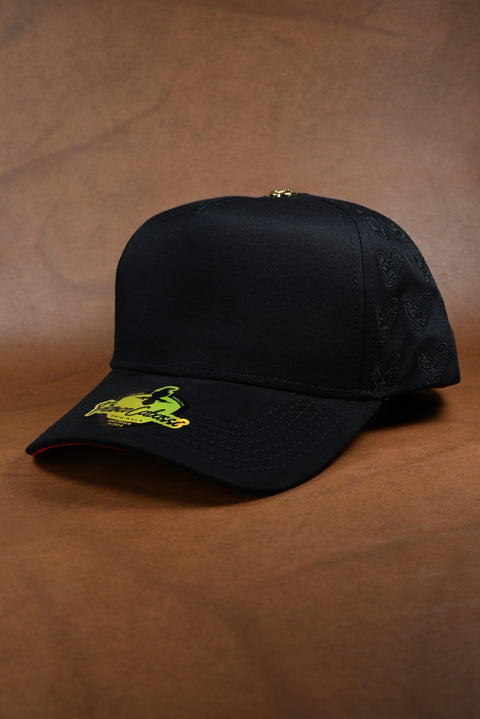 FRANCO CABASSI NEGRA GALLOS BORDADOS UNDER VISOR ROJO