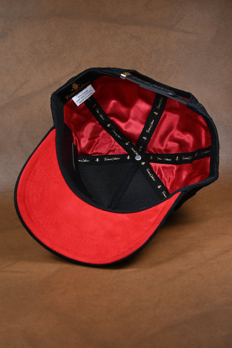 FRANCO CABASSI NEGRA GALLOS BORDADOS UNDER VISOR ROJO