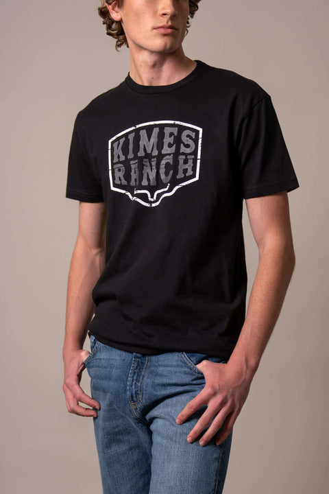 PLAYERA KIMES RANCH WOOD BLOCK - NEGRO