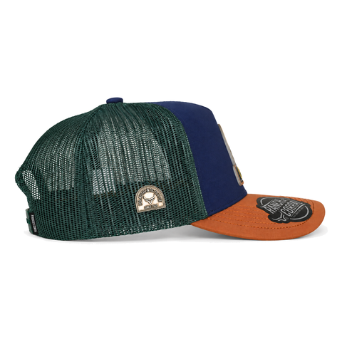 Gorra Ranch & Corral All Terrain azul marino con visera terracota y malla verde, vista lateral derecho. SKU 7506552413228.