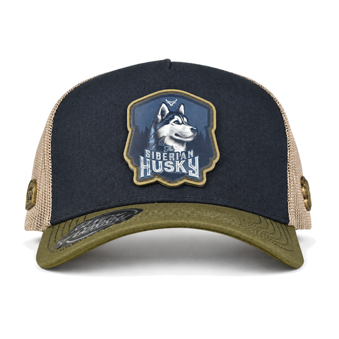 Gorra Ranch & Corral Siberian Husky azul marino con visera verde oliva y malla crema, vista frontal. SKU 7506552413396.
