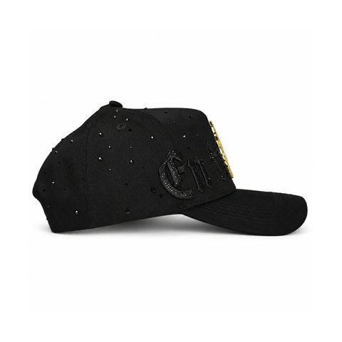 Gorra 44559938, vista lateral derecho, fondo blanco.