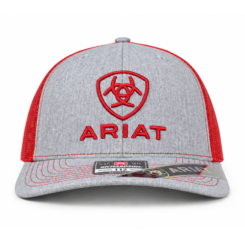 Gorra ARIAT gris y rojo, vista frontal