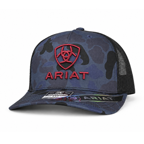 Gorra ARIAT camuflaje azul y bordado rojo, vista perfil