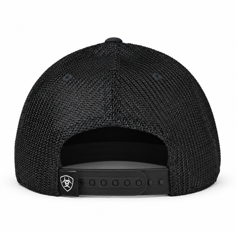 Gorra ARIAT gris y negro con detalles rojos, vista trasera