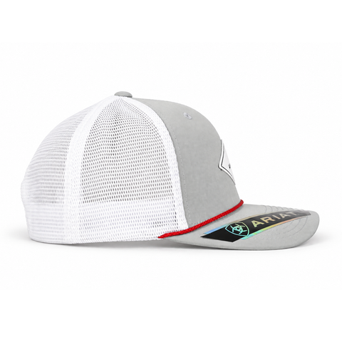 Gorra ARIAT gris con malla blanca y cordón rojo, vista lateral-izquierdo