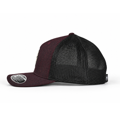 Gorra ARIAT vino con malla negra y parche circular, vista lateral-derecho