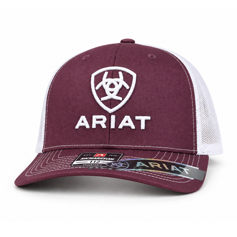 Gorra ARIAT color vino y blanco, vista de perfil