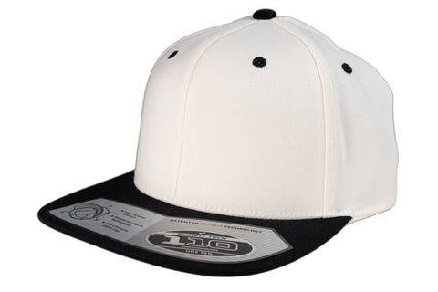 FLEXFIT 110 PLANA BLANCO/NEGRO