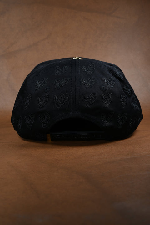 FRANCO CABASSI NEGRA GALLOS BORDADOS UNDER VISOR ROJO