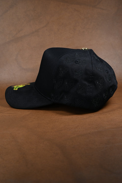 FRANCO CABASSI NEGRA GALLOS BORDADOS UNDER VISOR ROJO