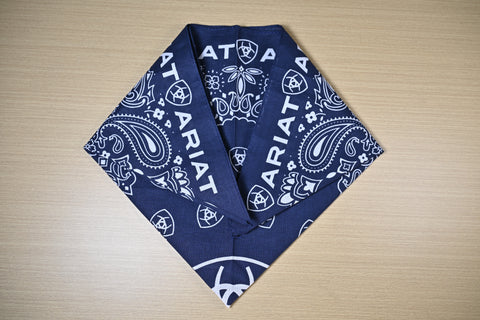 PAÑUELOS ARIAT AZUL MARINO