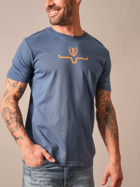 PLAYERA KIMES RANCH LUCKY B SADDLE - AZUL OSCURO