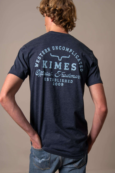 PLAYERA KIMES RANCH HEAVY TEXT - AZUL MEDIANOCHE