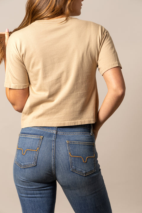PLAYERA KIMES RANCH BISON SKULL - TAN